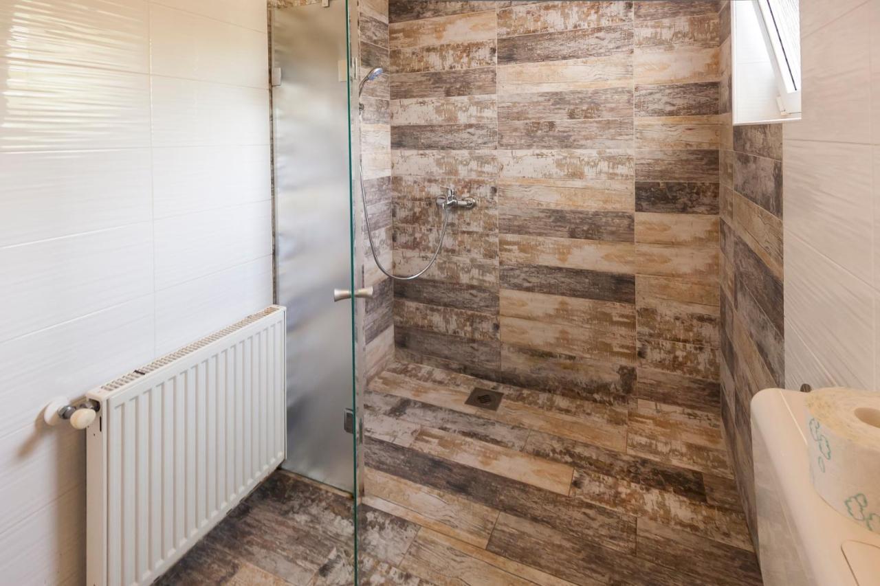 Apartments & Rooms Strcic Petra Đảo Krk Ngoại thất bức ảnh
