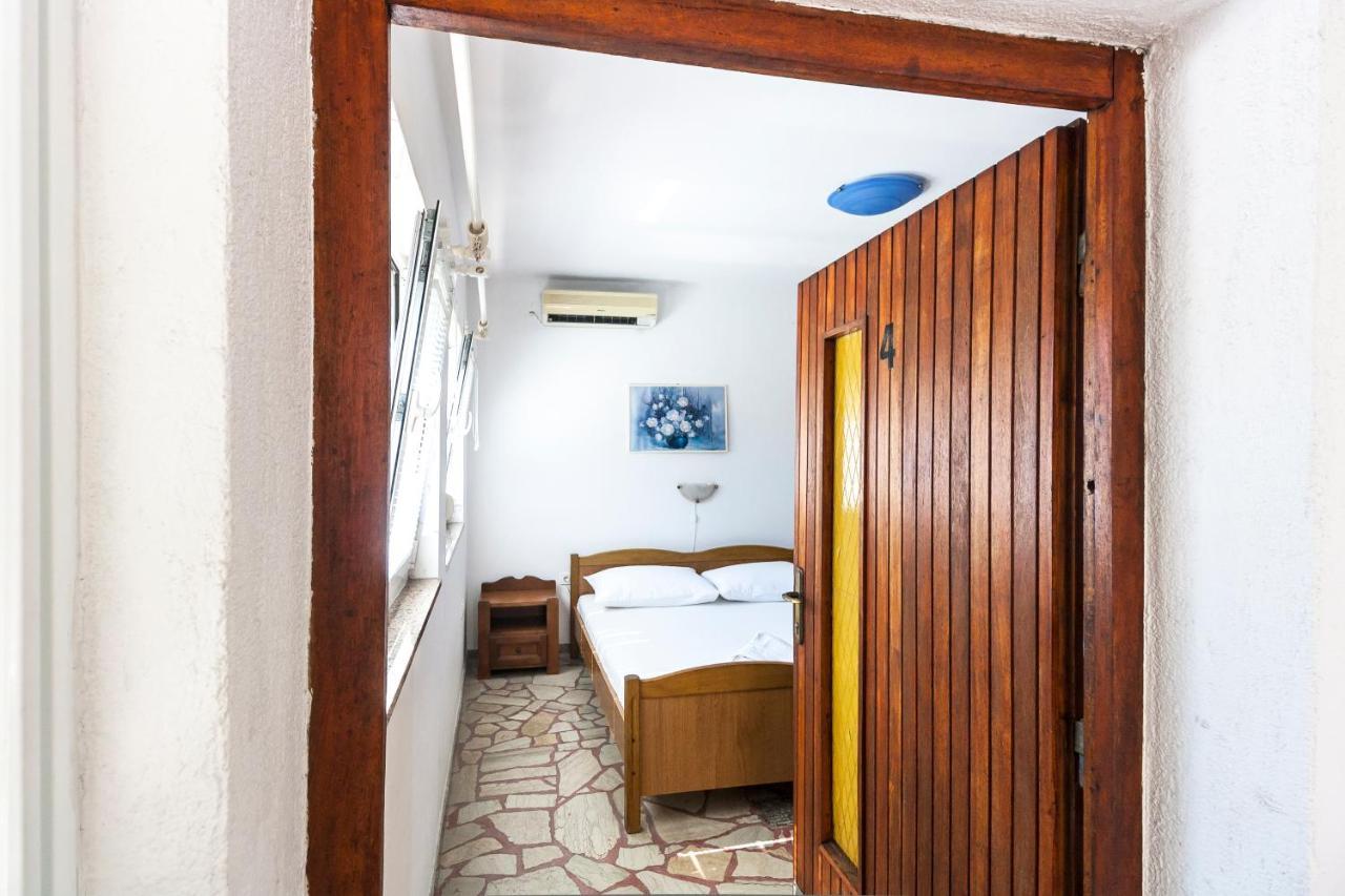 Apartments & Rooms Strcic Petra Đảo Krk Ngoại thất bức ảnh