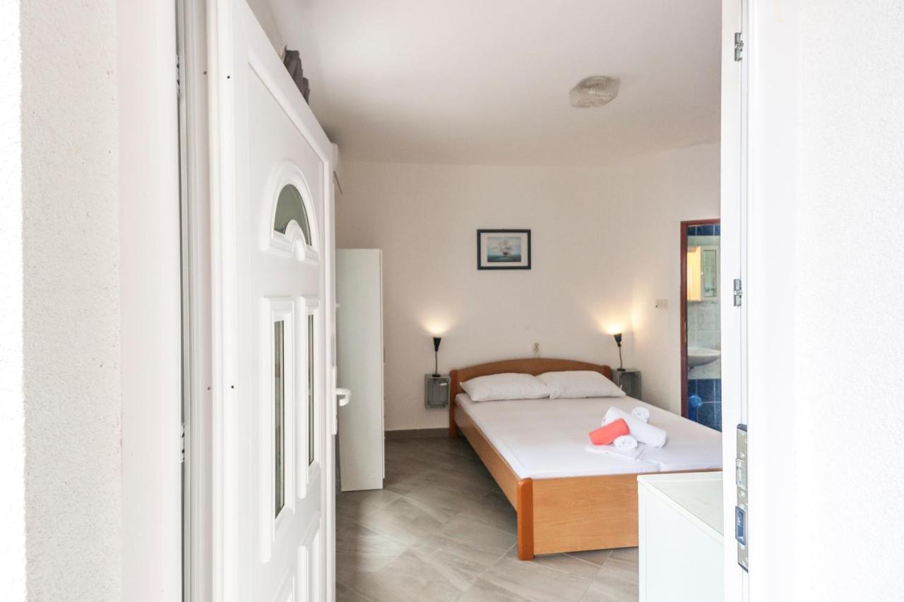 Apartments & Rooms Strcic Petra Đảo Krk Ngoại thất bức ảnh