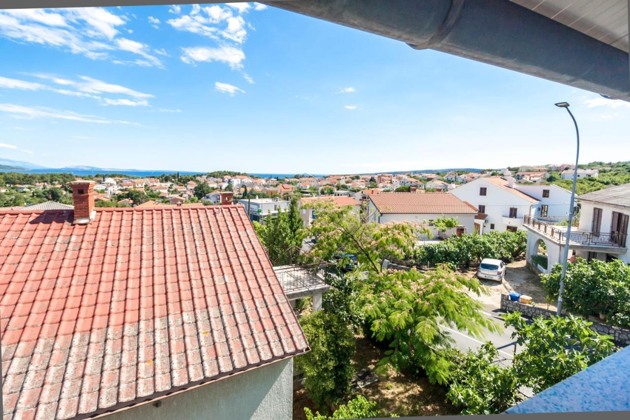 Apartments & Rooms Strcic Petra Đảo Krk Ngoại thất bức ảnh