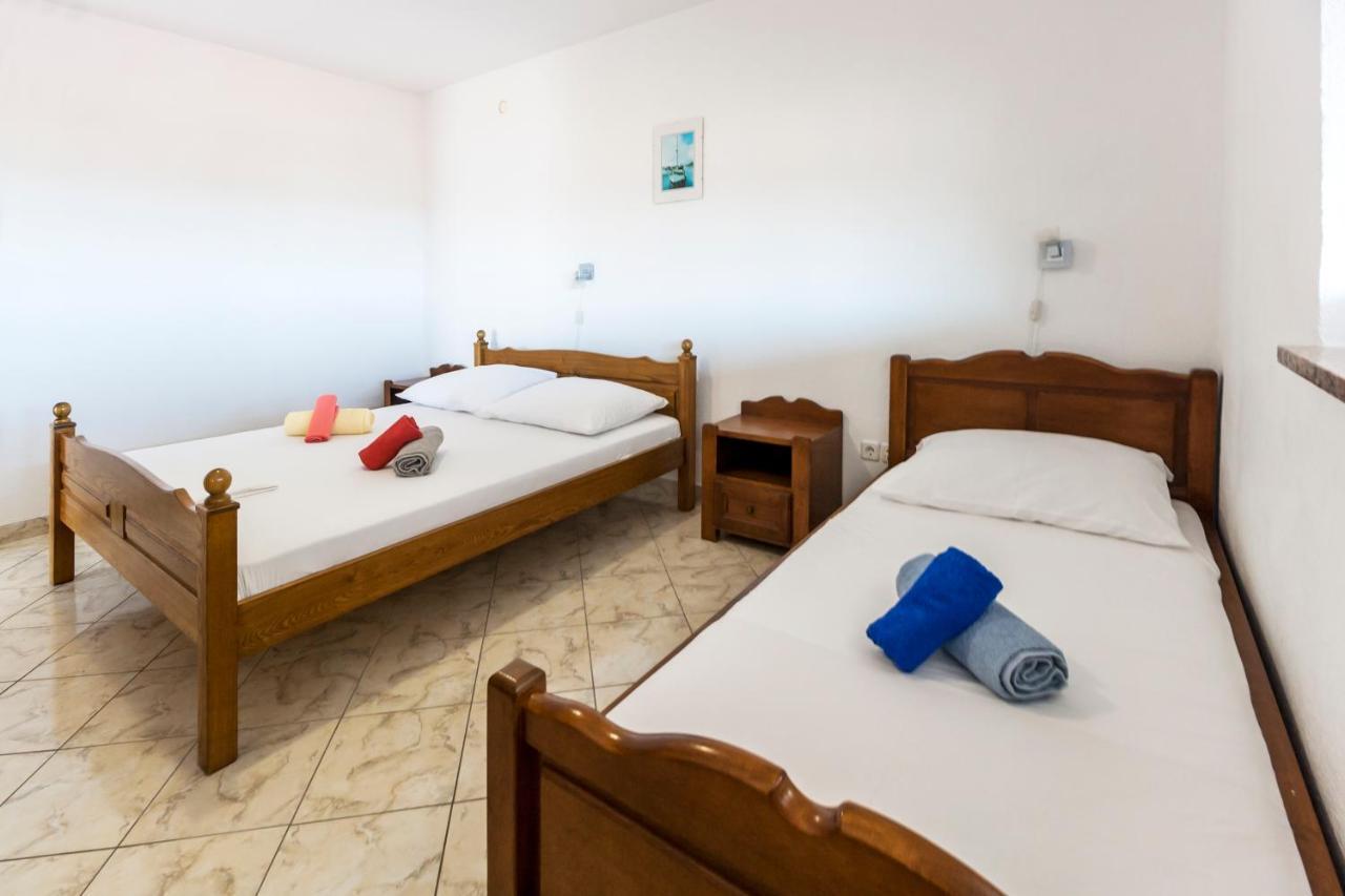 Apartments & Rooms Strcic Petra Đảo Krk Ngoại thất bức ảnh