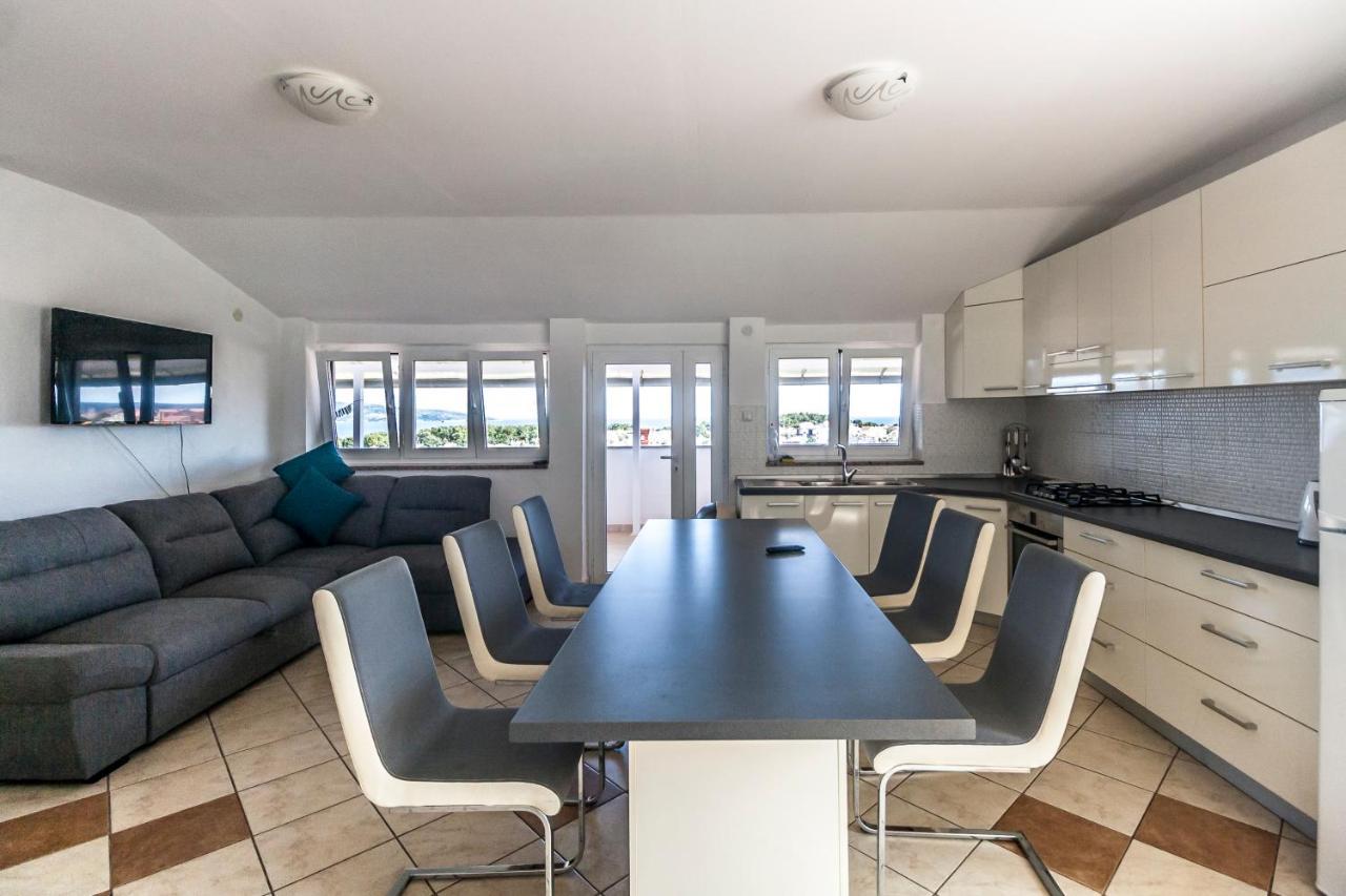 Apartments & Rooms Strcic Petra Đảo Krk Ngoại thất bức ảnh